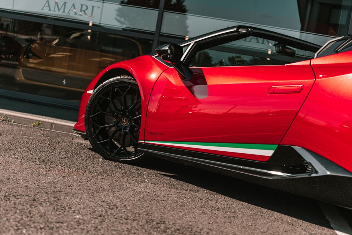 LAMBORGHINI HURACAN CONVERTIBLE 5.2 LP 640-4 PERFORMANTE SPYDER 2DR SEMI AUTOMATIC
