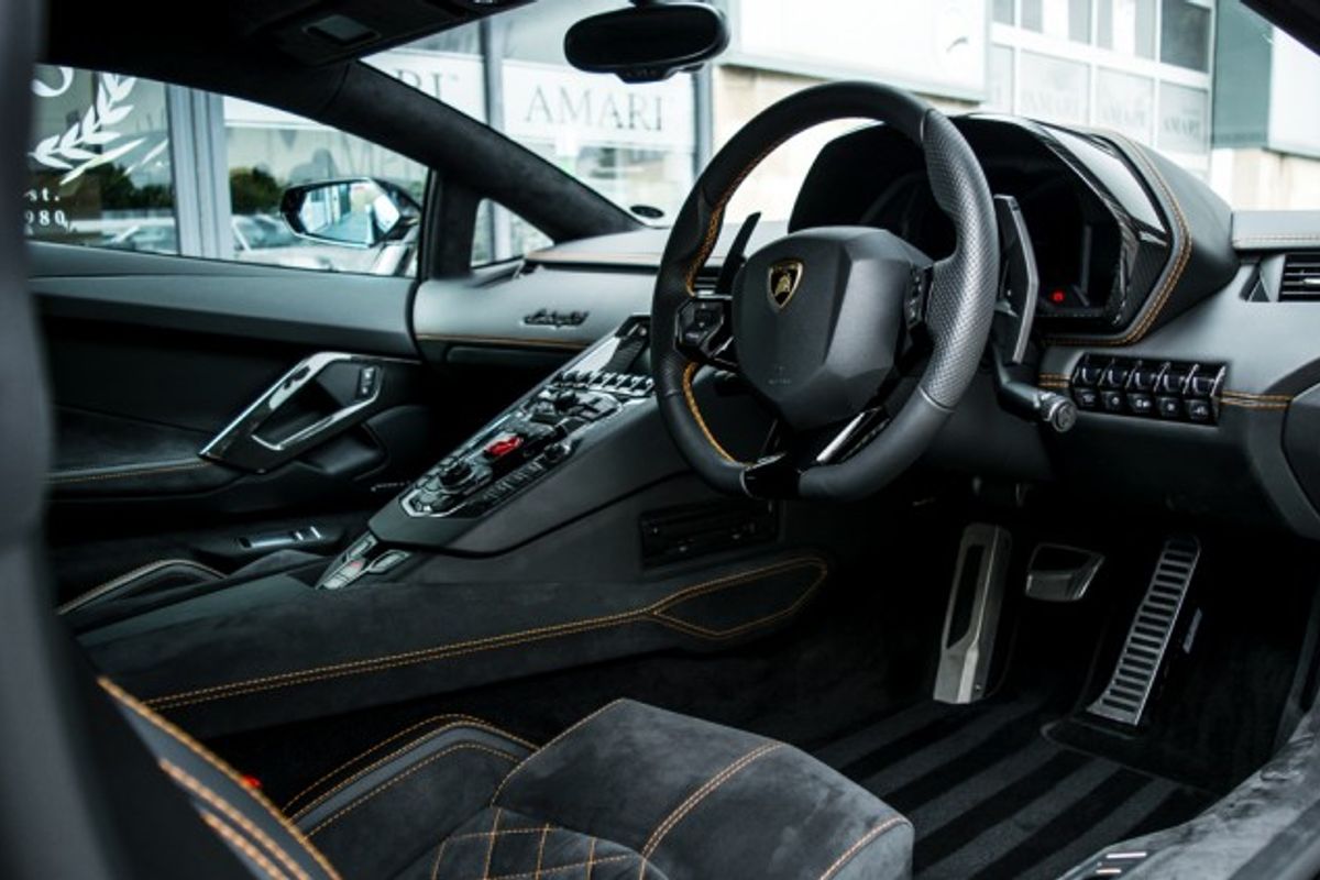 LAMBORGHINI AVENTADOR COUPE 6.5 LP 740-4 S 2DR SEMI AUTOMATIC