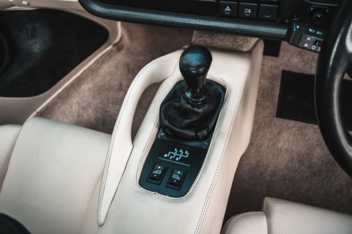 JAGUAR XJ220 COUPE 3.5 2DR
