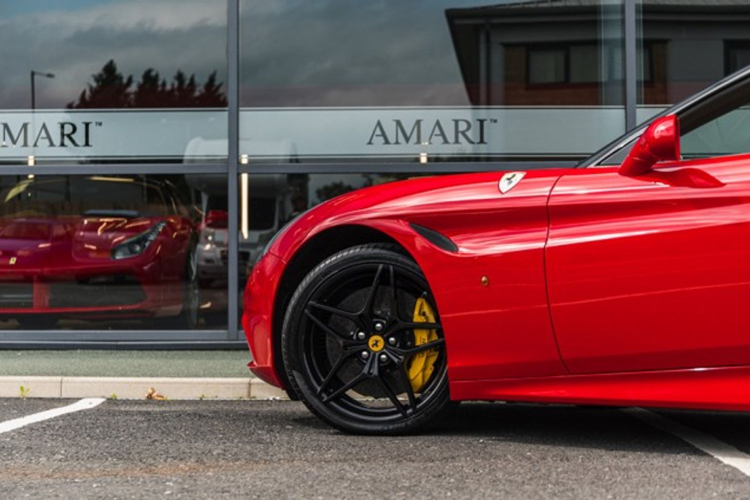 FERRARI CALIFORNIA CONVERTIBLE 3.9 DD 2DR SEMI AUTOMATIC
