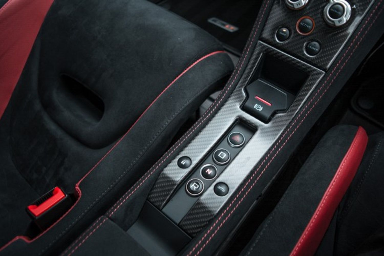 MCLAREN 675LT COUPE 3.8 V8 SSG 2DR SEMI AUTOMATIC