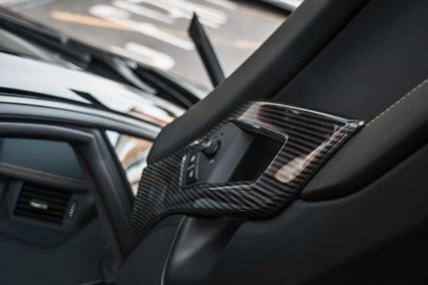 LAMBORGHINI AVENTADOR COUPE 6.5 V12 2DR SEMI AUTOMATIC