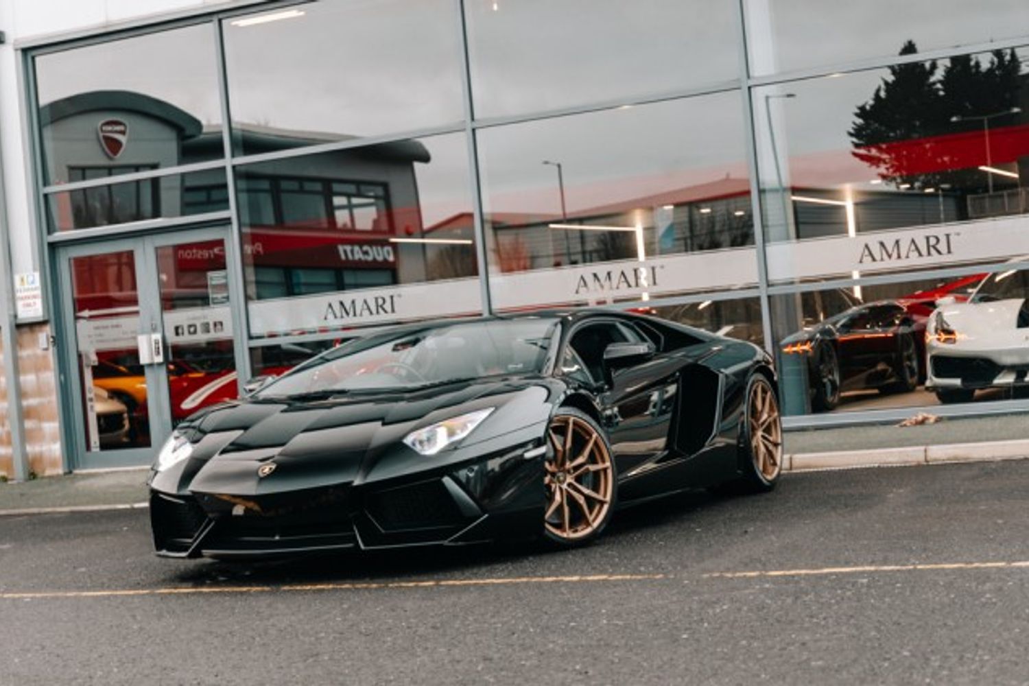 LAMBORGHINI AVENTADOR COUPE 6.5 V12 2DR SEMI AUTOMATIC