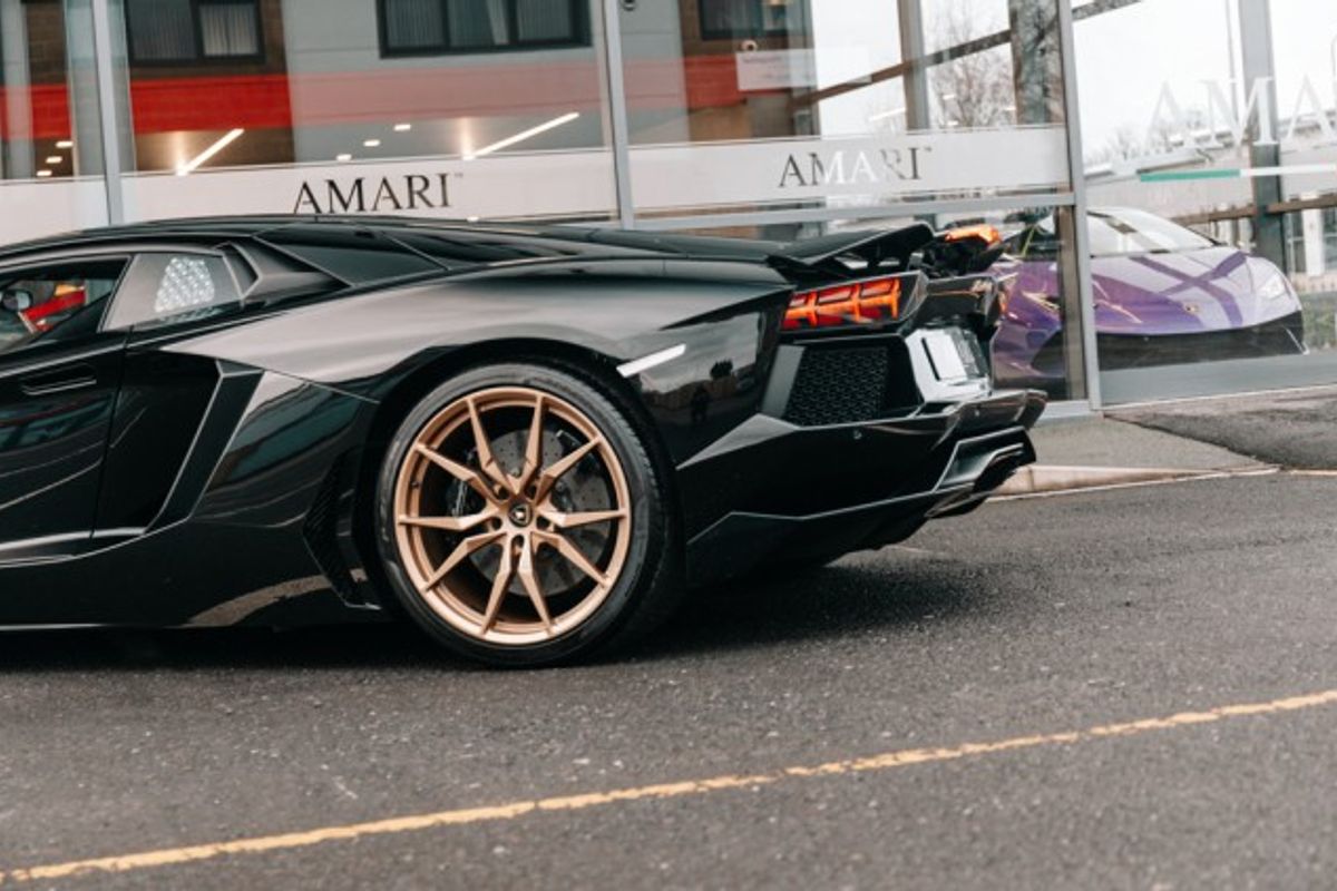 LAMBORGHINI AVENTADOR COUPE 6.5 V12 2DR SEMI AUTOMATIC