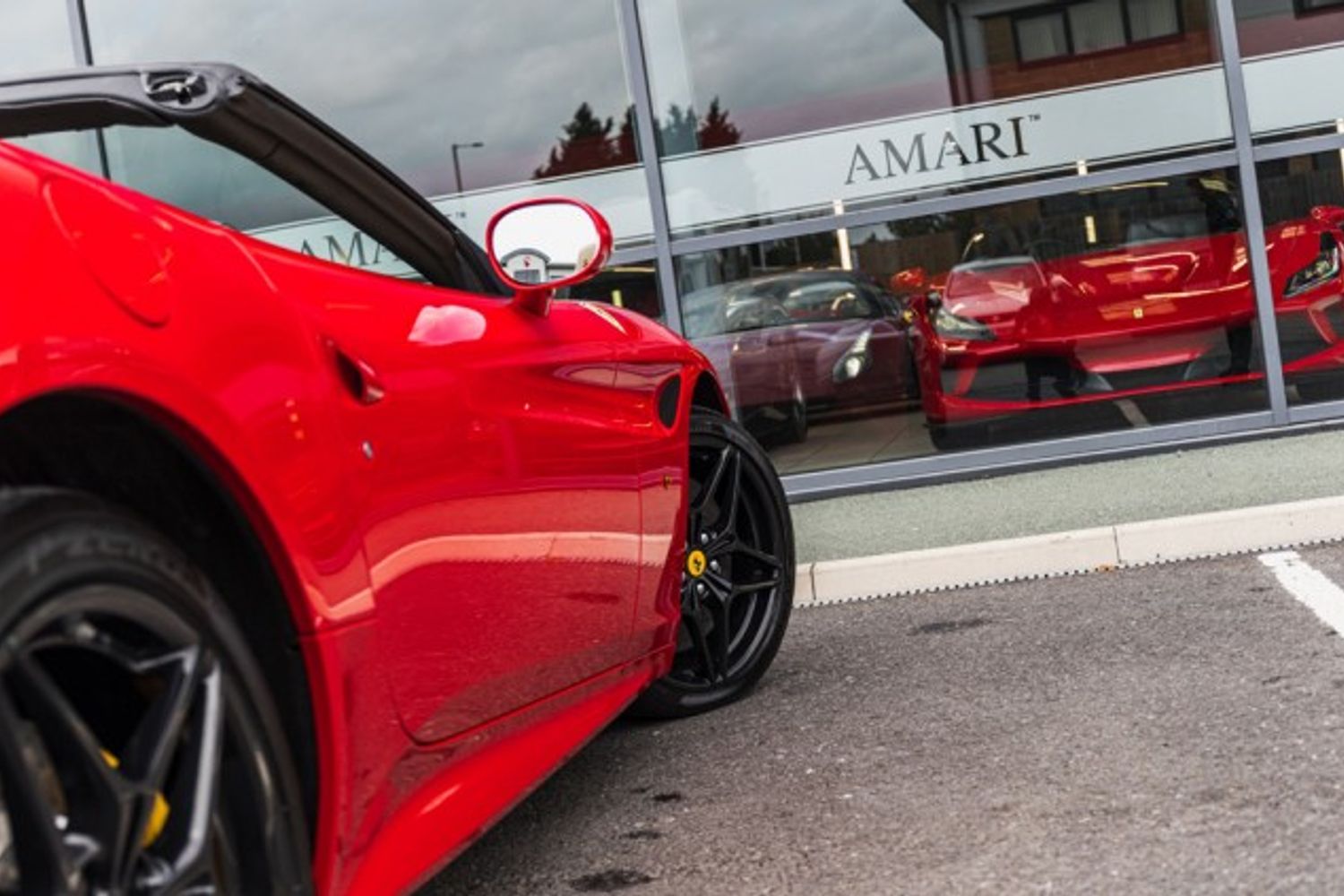 FERRARI CALIFORNIA CONVERTIBLE 3.9 DD 2DR SEMI AUTOMATIC