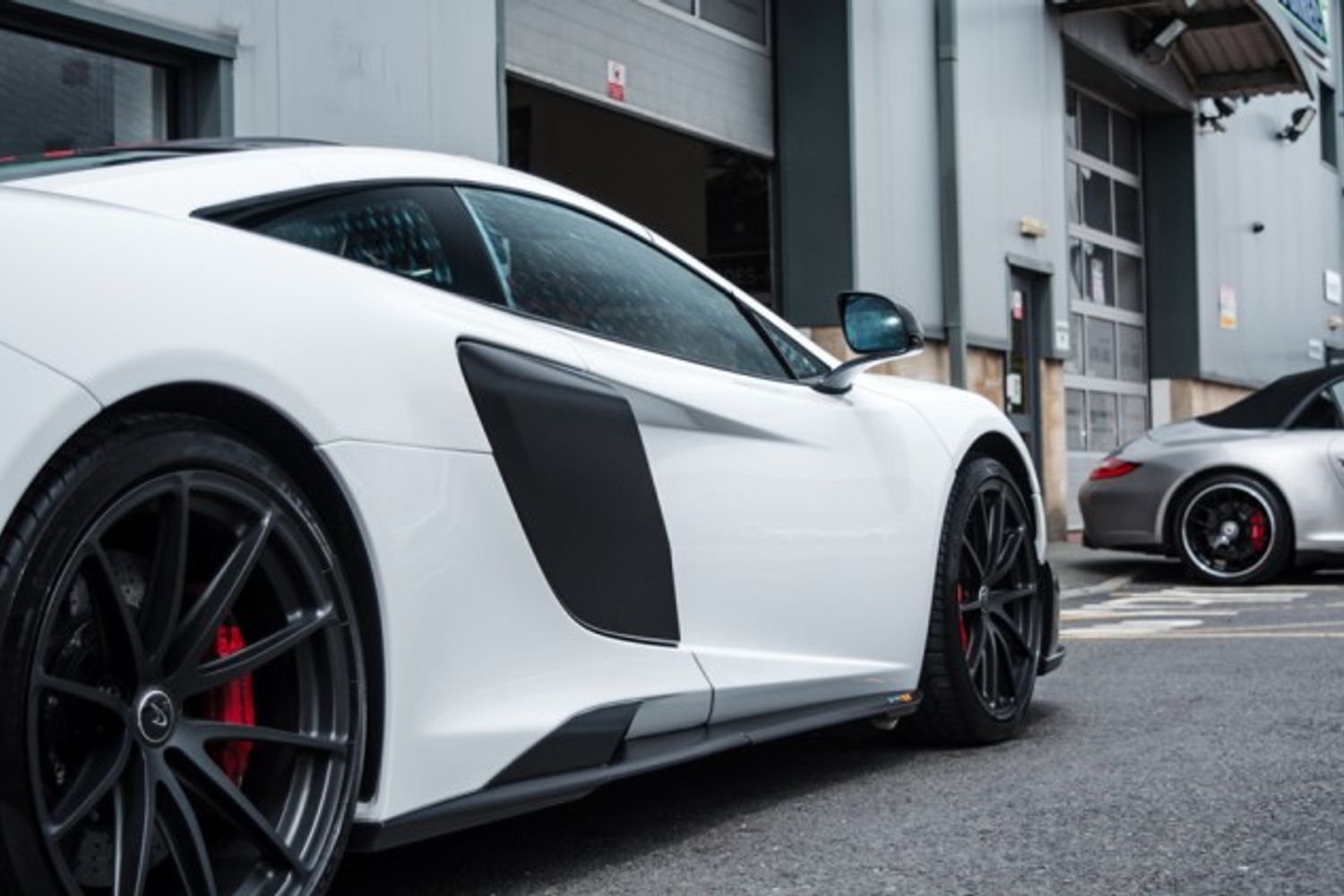 MCLAREN 675LT COUPE 3.8 V8 SSG 2DR SEMI AUTOMATIC