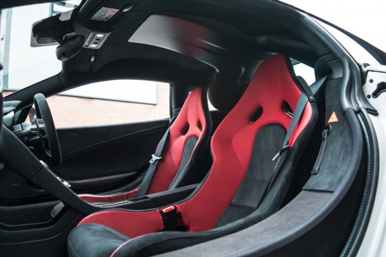 MCLAREN 675LT COUPE 3.8 V8 SSG 2DR SEMI AUTOMATIC