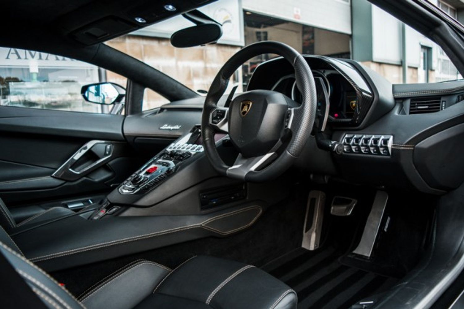 LAMBORGHINI AVENTADOR COUPE 6.5 V12 2DR SEMI AUTOMATIC
