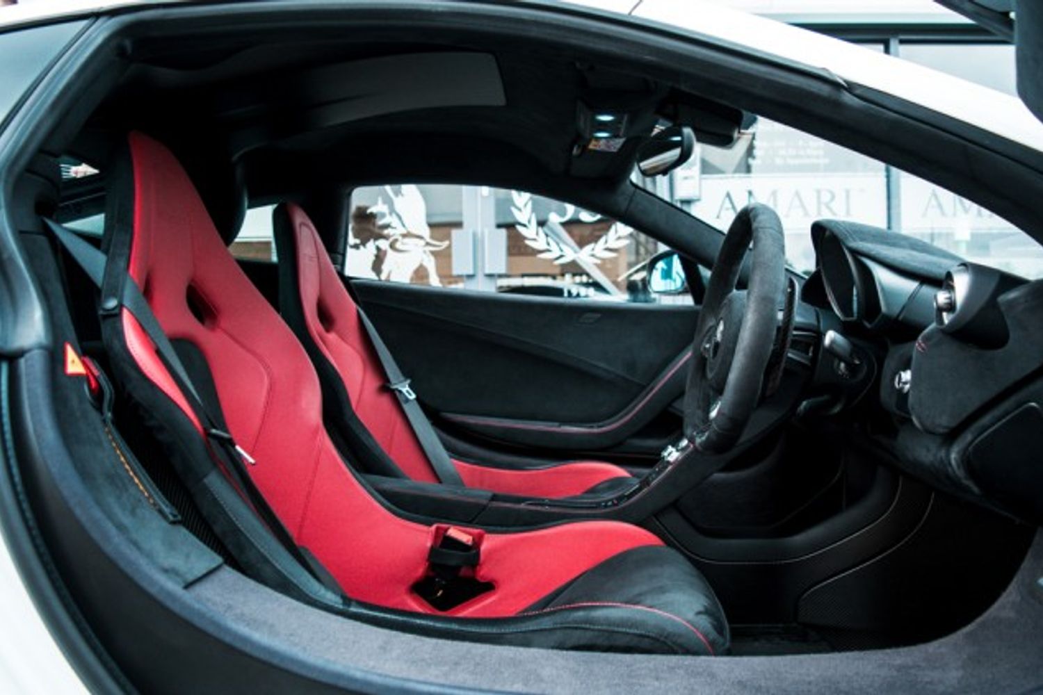 MCLAREN 675LT COUPE 3.8 V8 SSG 2DR SEMI AUTOMATIC