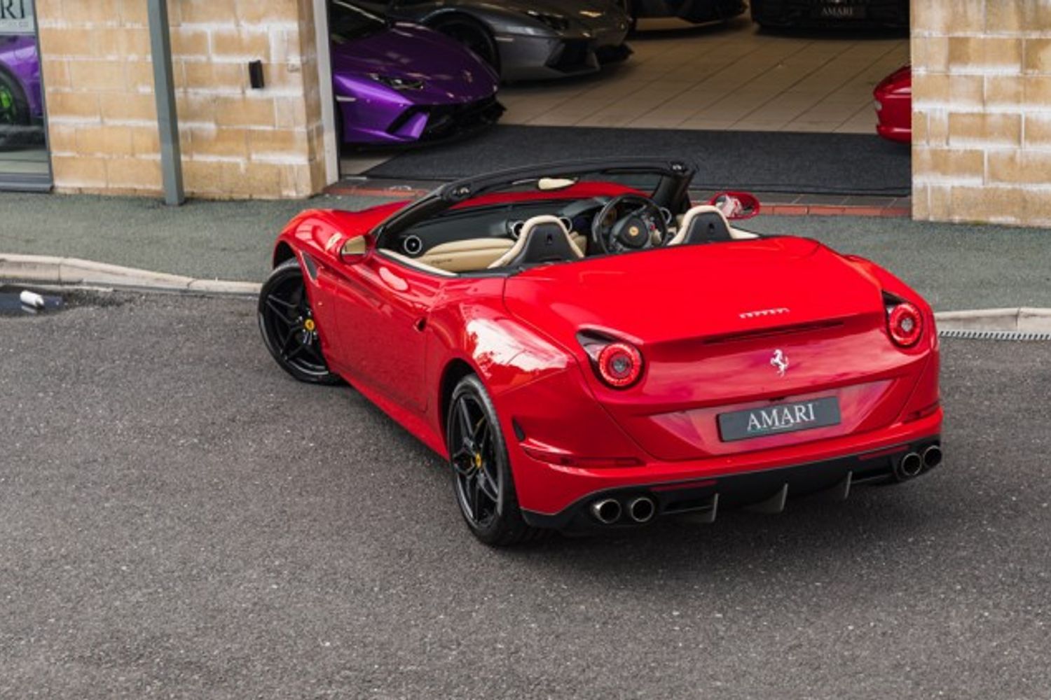 FERRARI CALIFORNIA CONVERTIBLE 3.9 DD 2DR SEMI AUTOMATIC