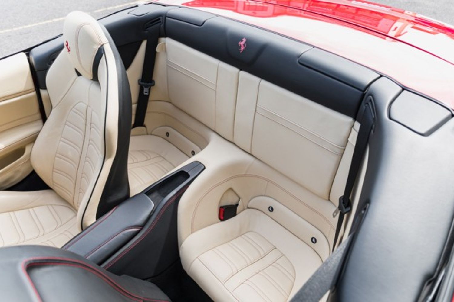 FERRARI CALIFORNIA CONVERTIBLE 3.9 DD 2DR SEMI AUTOMATIC
