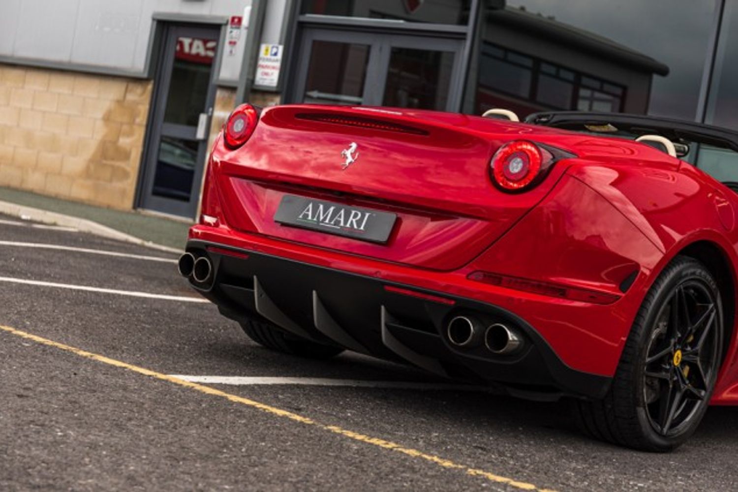 FERRARI CALIFORNIA CONVERTIBLE 3.9 DD 2DR SEMI AUTOMATIC