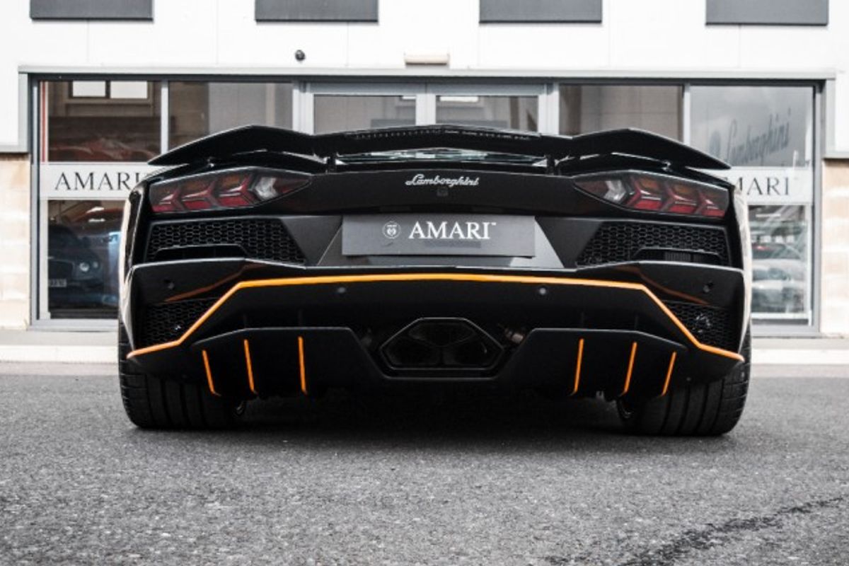 LAMBORGHINI AVENTADOR COUPE 6.5 LP 740-4 S 2DR SEMI AUTOMATIC