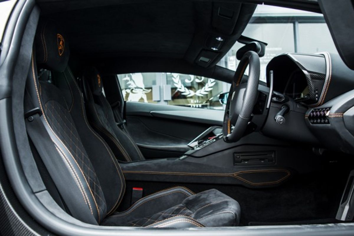 LAMBORGHINI AVENTADOR COUPE 6.5 LP 740-4 S 2DR SEMI AUTOMATIC