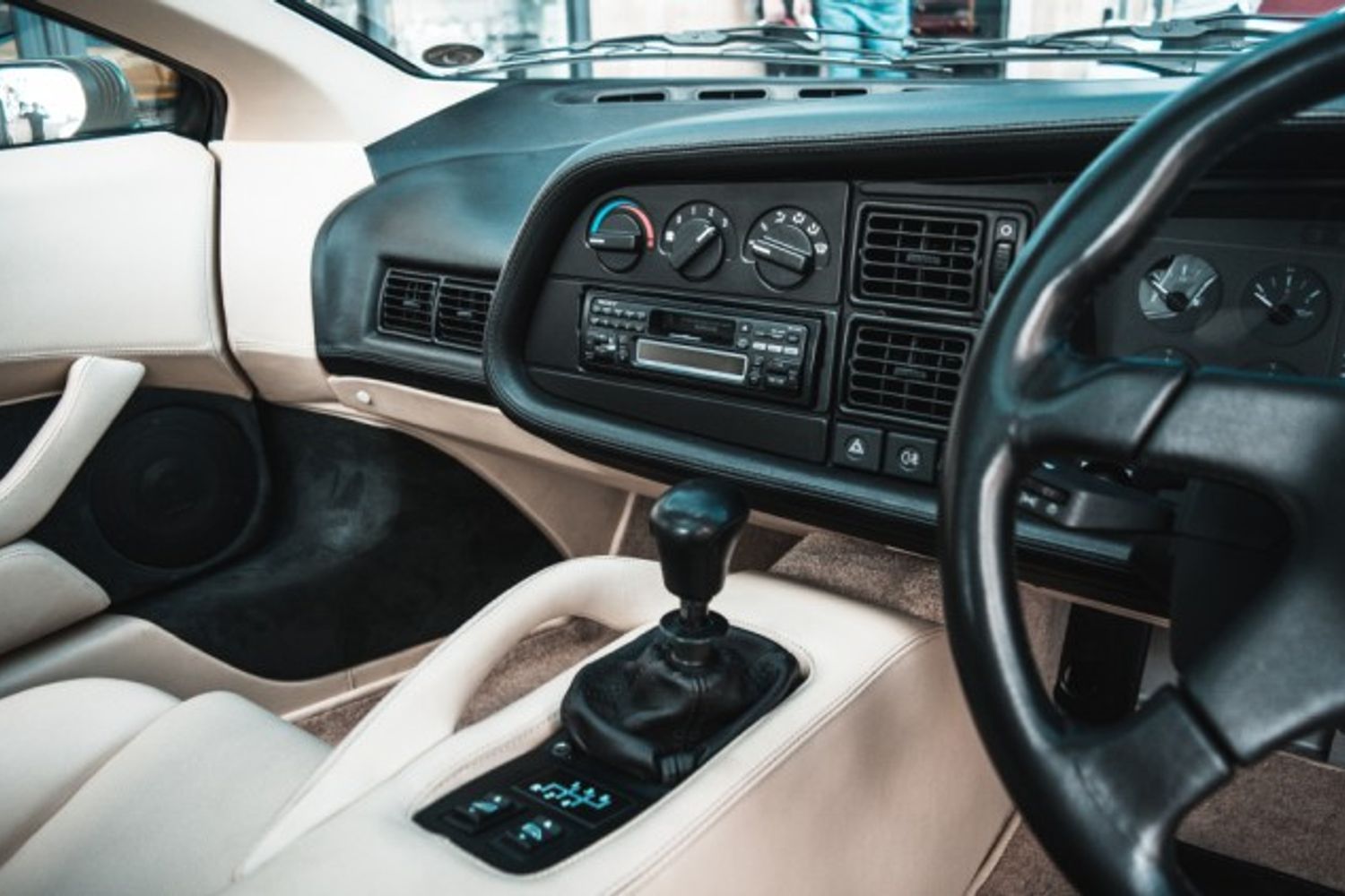 JAGUAR XJ220 COUPE 3.5 2DR