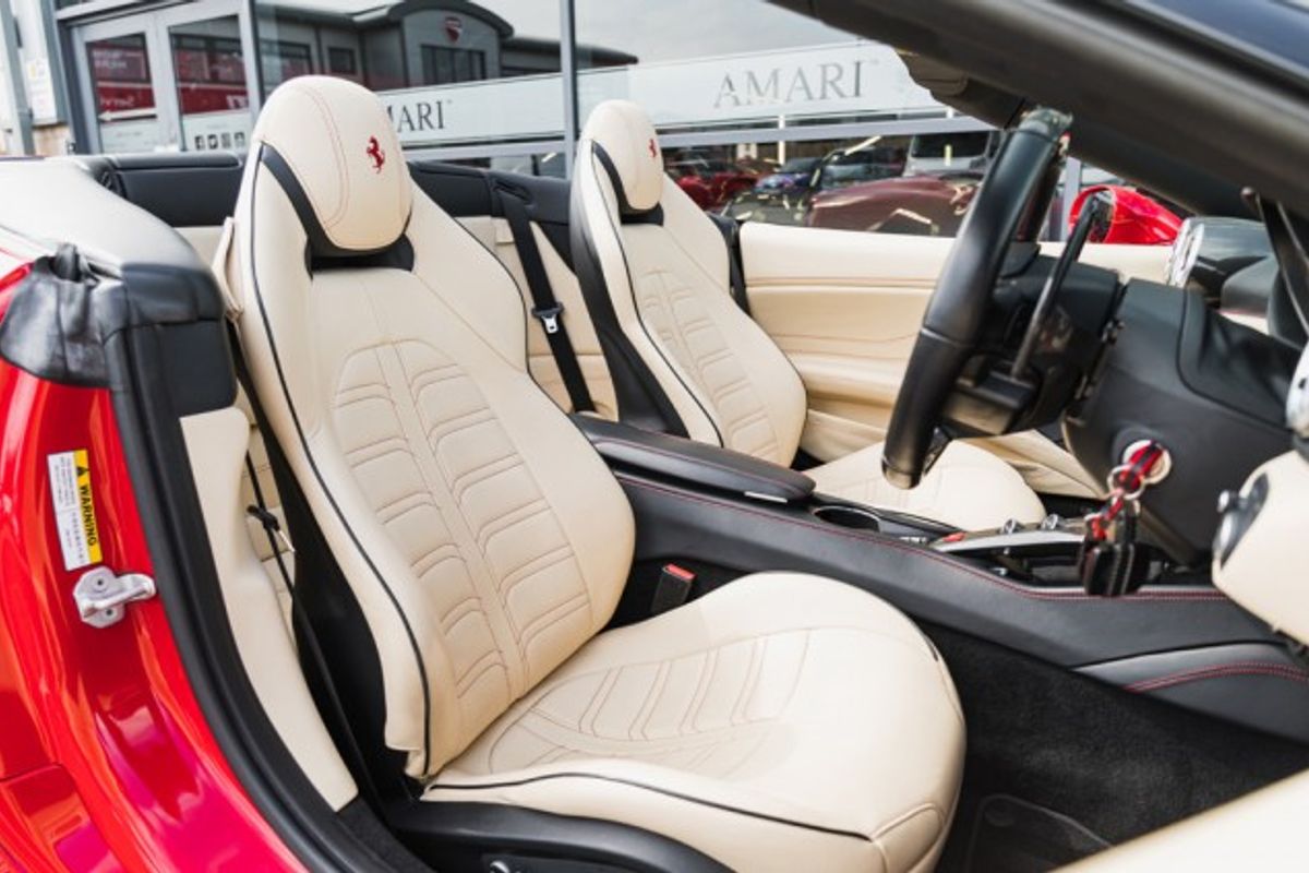 FERRARI CALIFORNIA CONVERTIBLE 3.9 DD 2DR SEMI AUTOMATIC
