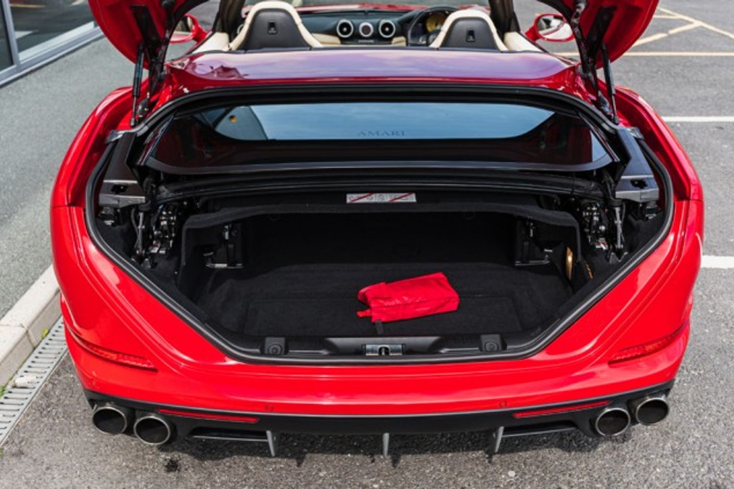 FERRARI CALIFORNIA CONVERTIBLE 3.9 DD 2DR SEMI AUTOMATIC