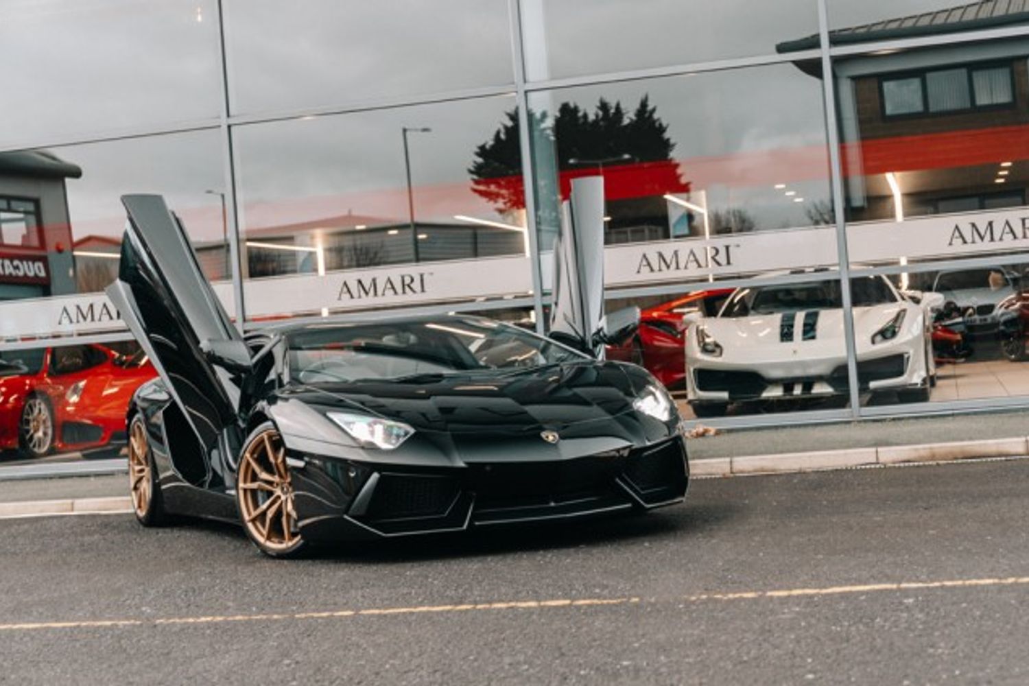 LAMBORGHINI AVENTADOR COUPE 6.5 V12 2DR SEMI AUTOMATIC