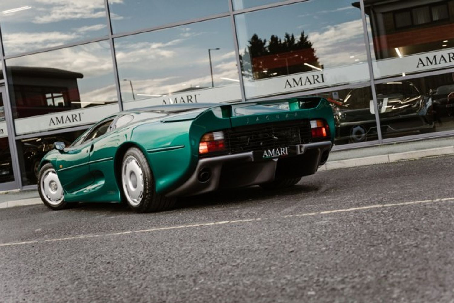 JAGUAR XJ220 COUPE 3.5 2DR