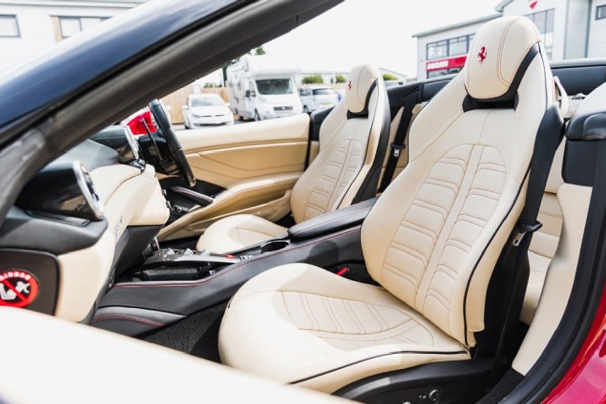 FERRARI CALIFORNIA CONVERTIBLE 3.9 DD 2DR SEMI AUTOMATIC