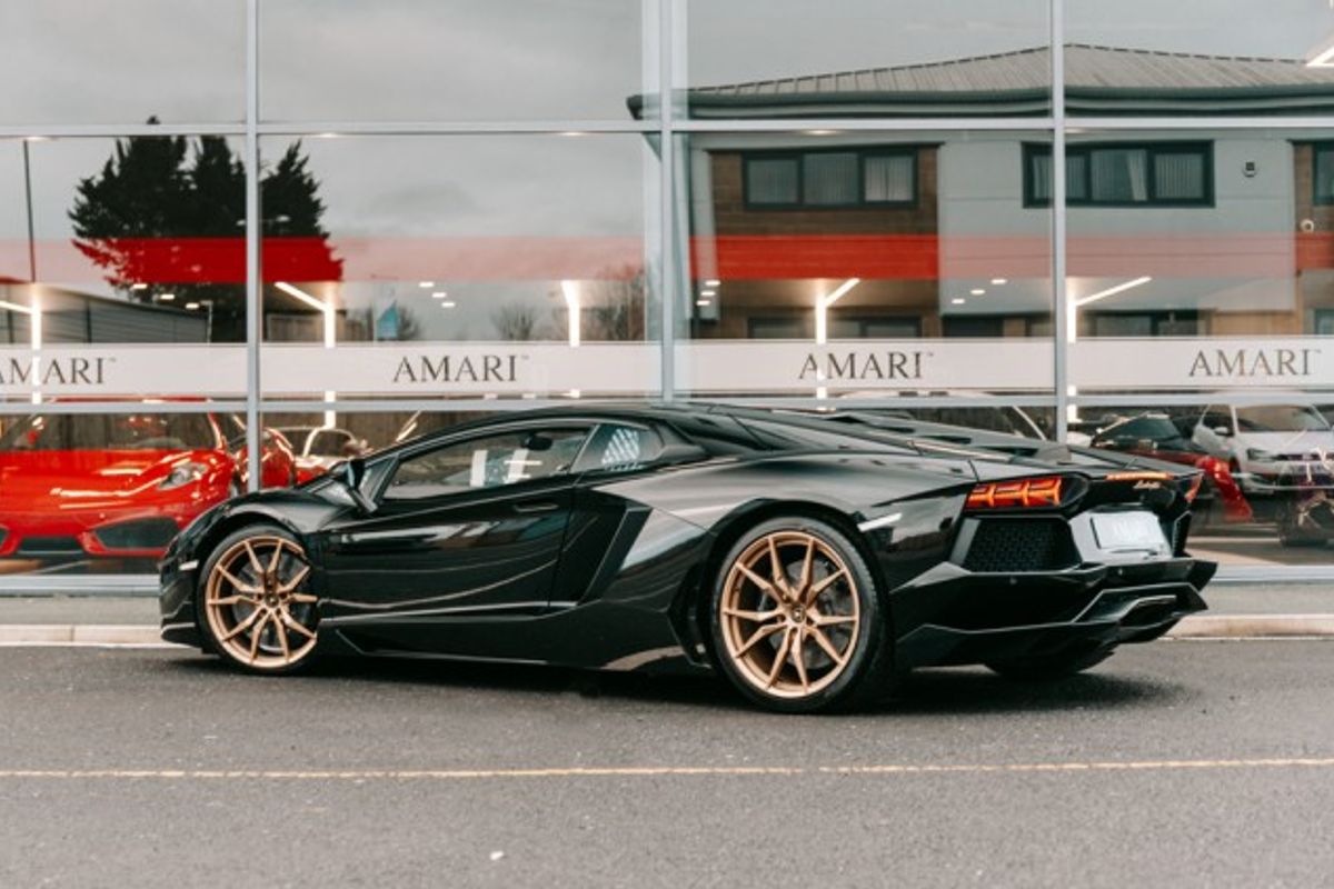 LAMBORGHINI AVENTADOR COUPE 6.5 V12 2DR SEMI AUTOMATIC
