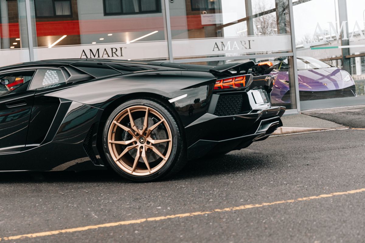 LAMBORGHINI AVENTADOR COUPE 6.5 V12 2DR SEMI AUTOMATIC