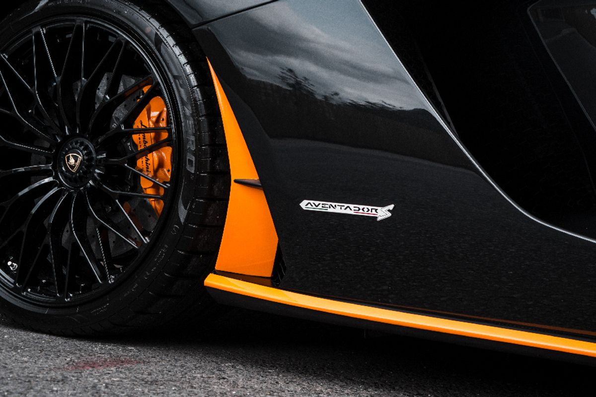 LAMBORGHINI AVENTADOR COUPE 6.5 LP 740-4 S 2DR SEMI AUTOMATIC