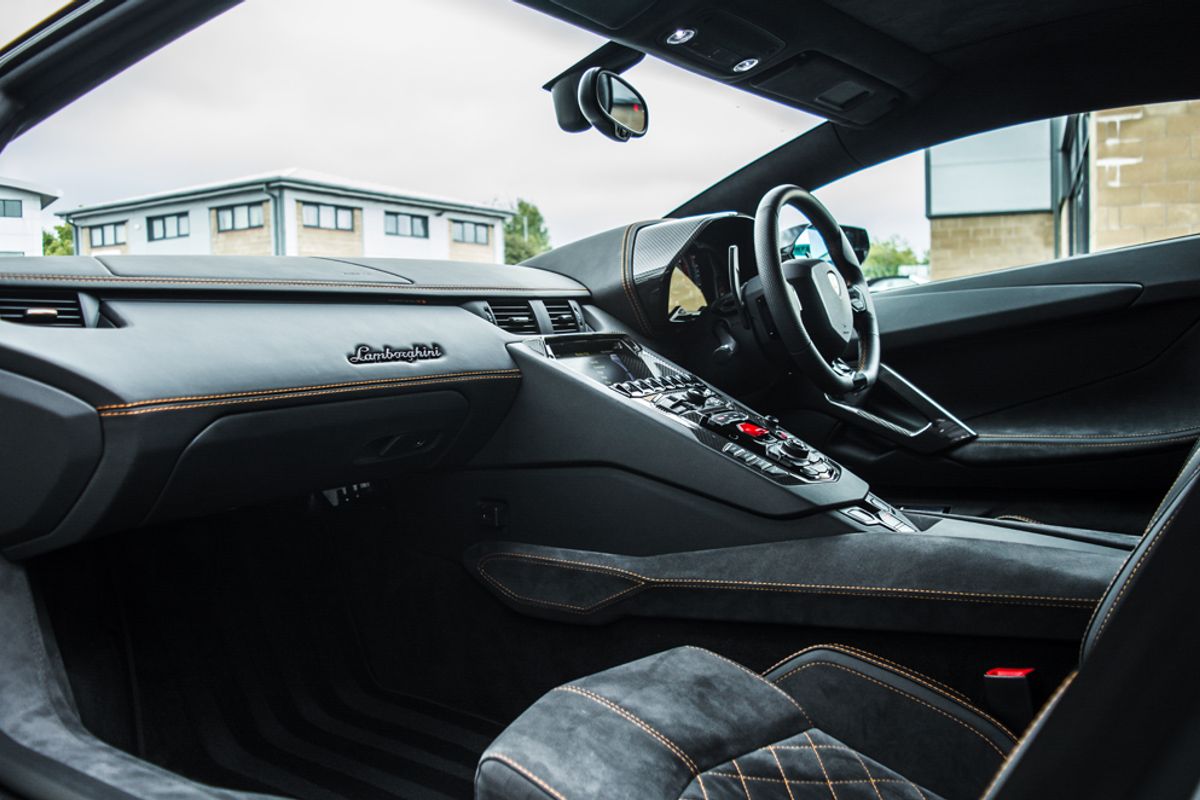 LAMBORGHINI AVENTADOR COUPE 6.5 LP 740-4 S 2DR SEMI AUTOMATIC