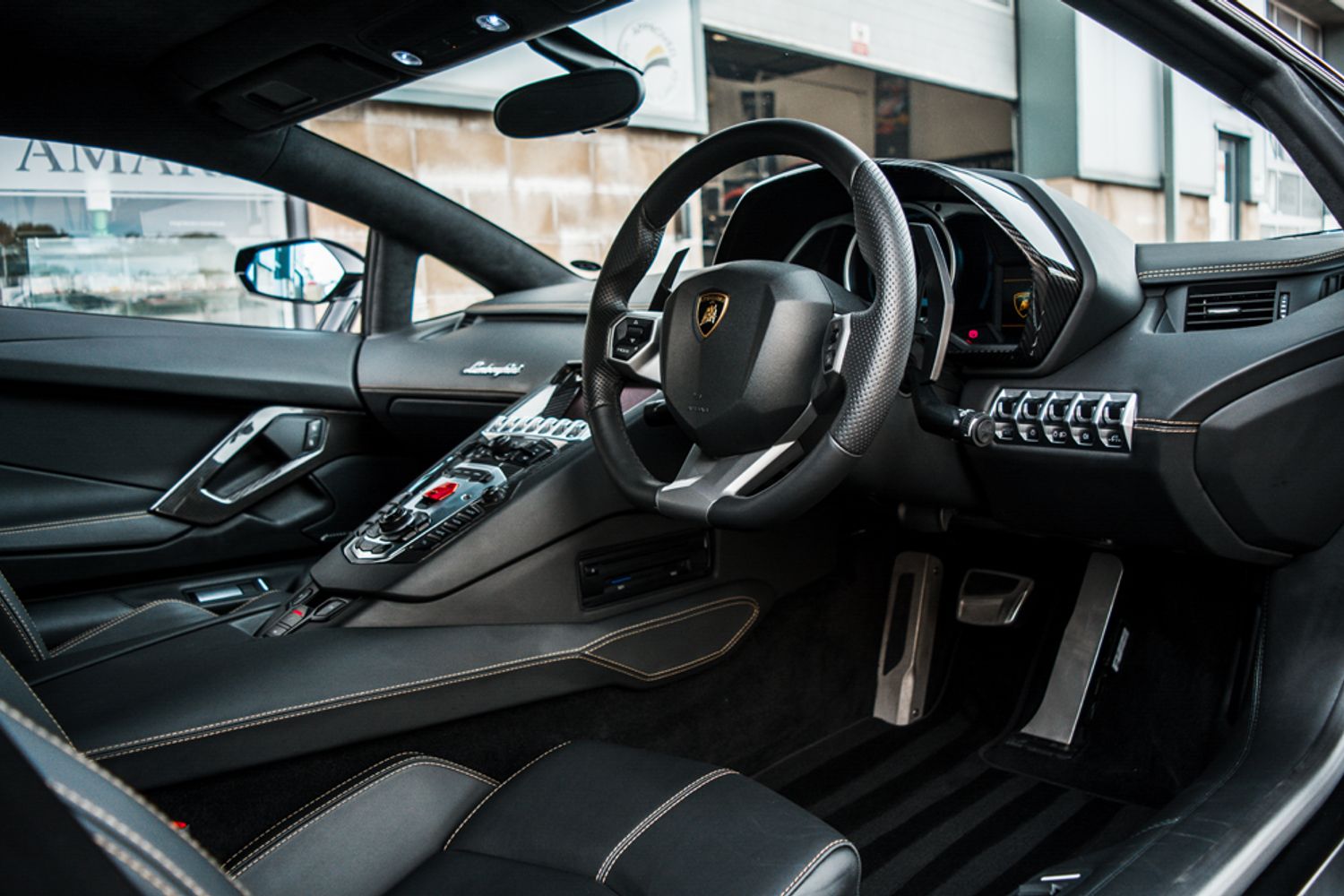 LAMBORGHINI AVENTADOR COUPE 6.5 V12 2DR SEMI AUTOMATIC