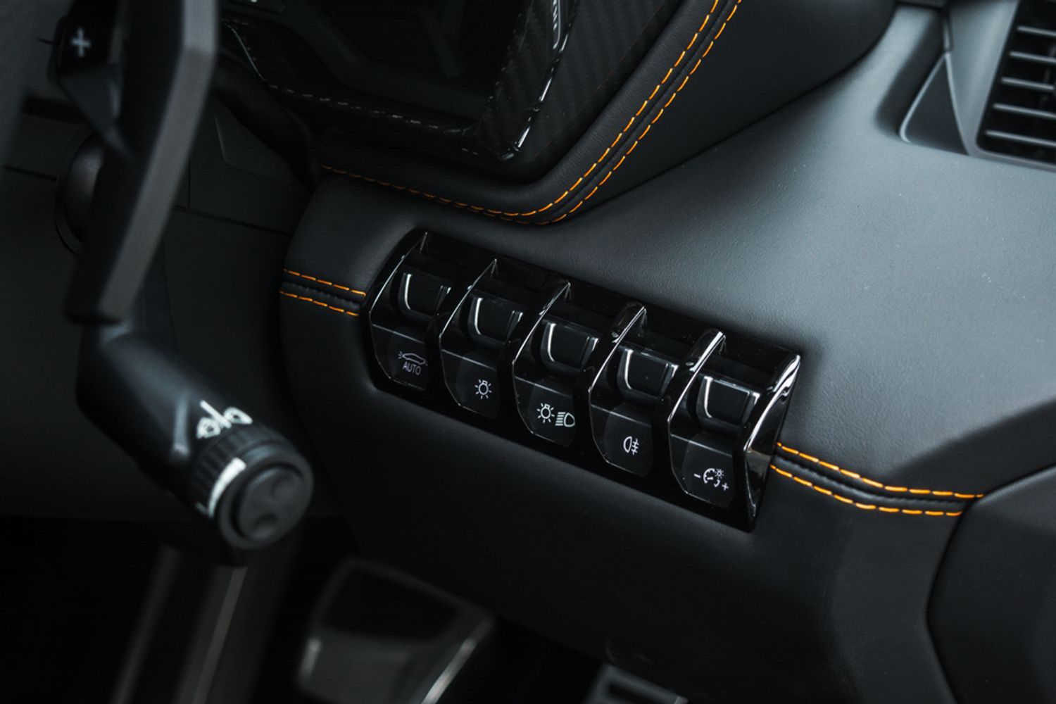 LAMBORGHINI AVENTADOR COUPE 6.5 LP 740-4 S 2DR SEMI AUTOMATIC