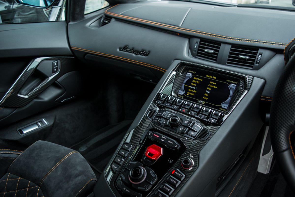 LAMBORGHINI AVENTADOR COUPE 6.5 LP 740-4 S 2DR SEMI AUTOMATIC