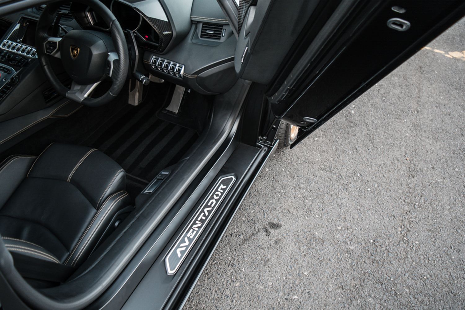 LAMBORGHINI AVENTADOR COUPE 6.5 V12 2DR SEMI AUTOMATIC