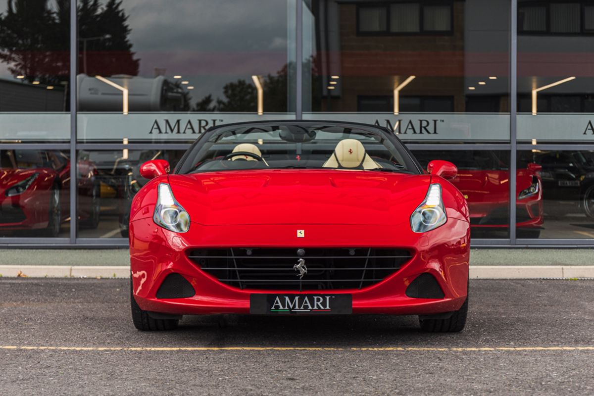 FERRARI CALIFORNIA CONVERTIBLE 3.9 DD 2DR SEMI AUTOMATIC