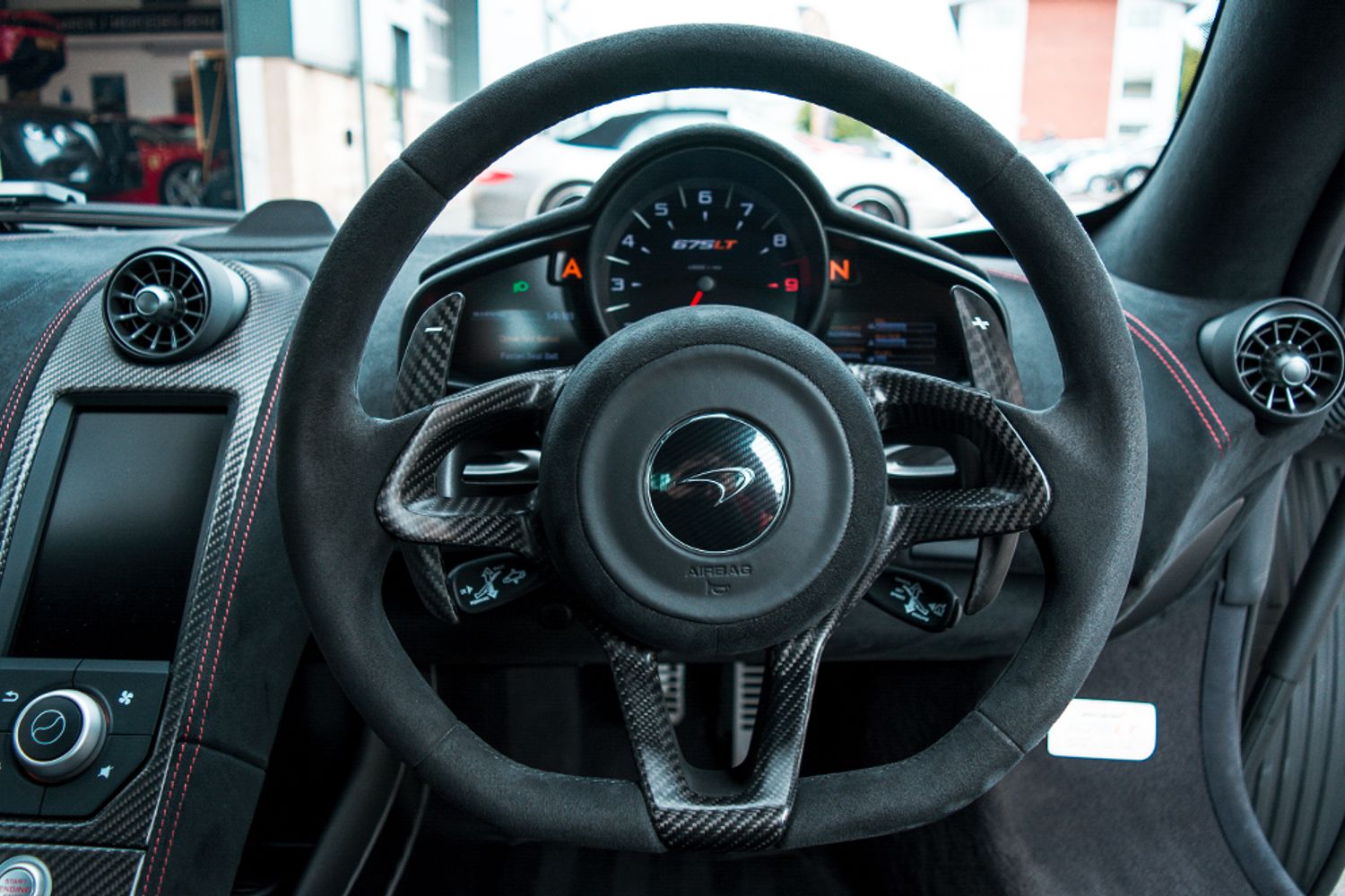 MCLAREN 675LT COUPE 3.8 V8 SSG 2DR SEMI AUTOMATIC