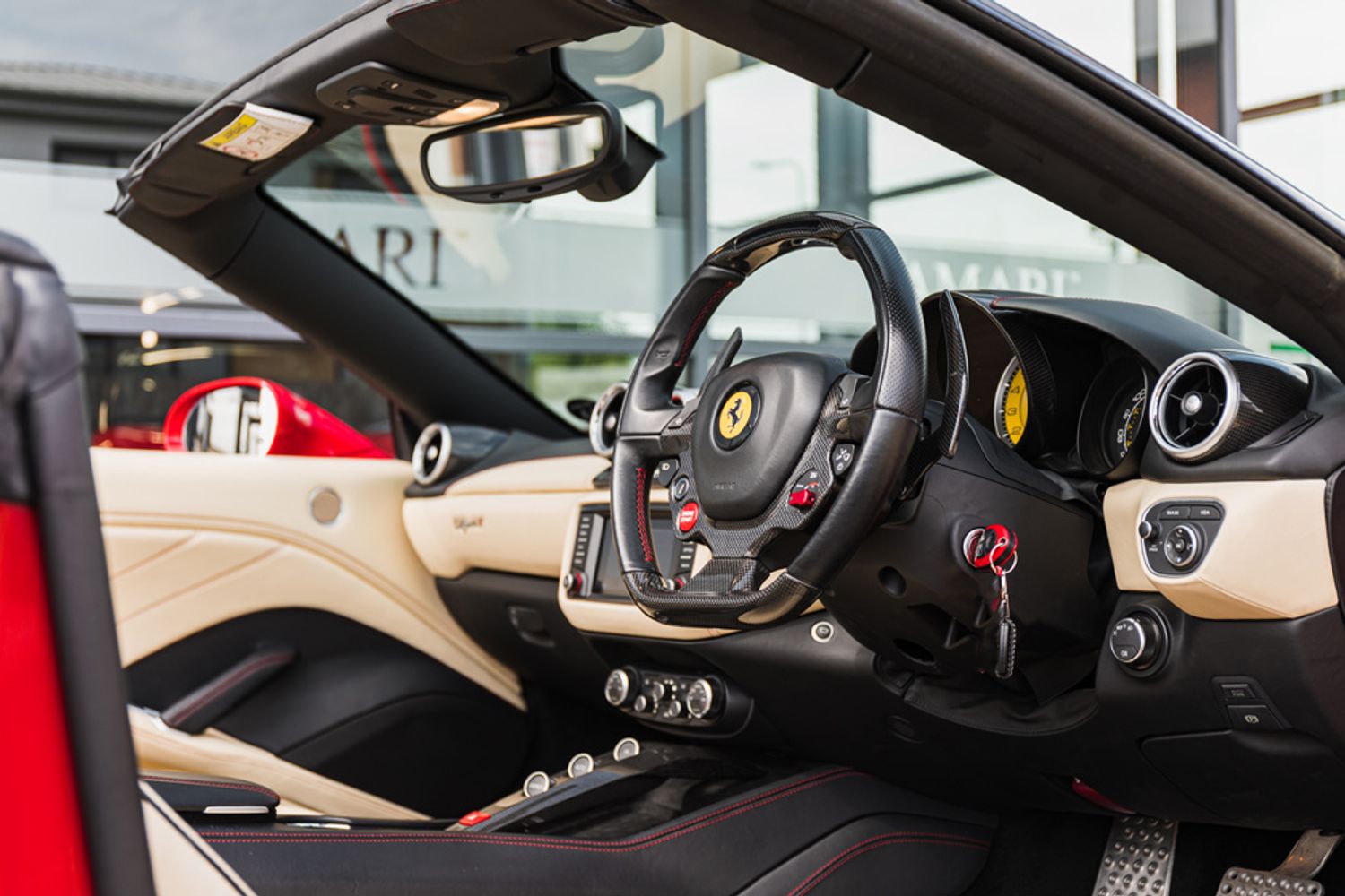 FERRARI CALIFORNIA CONVERTIBLE 3.9 DD 2DR SEMI AUTOMATIC