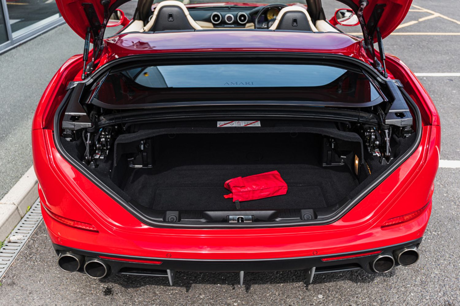 FERRARI CALIFORNIA CONVERTIBLE 3.9 DD 2DR SEMI AUTOMATIC