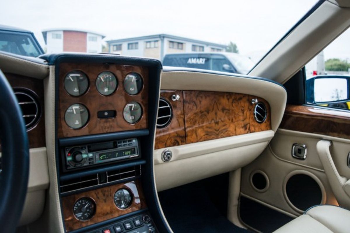 BENTLEY AZURE CONVERTIBLE 6.8 AUTO 2DR AUTOMATIC