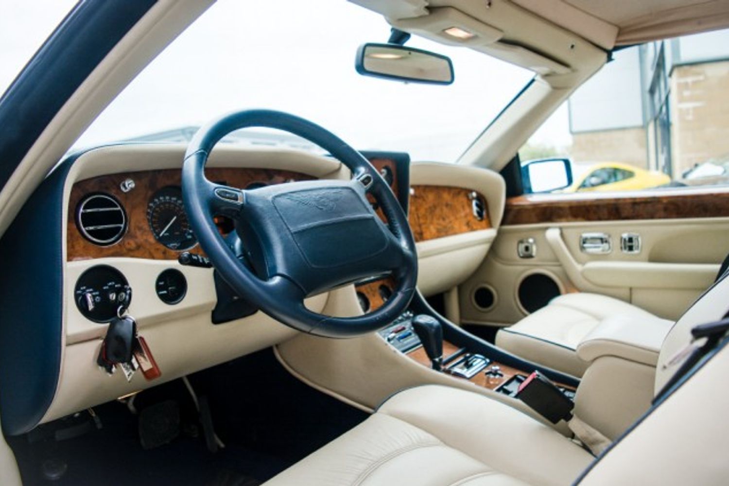 BENTLEY AZURE CONVERTIBLE 6.8 AUTO 2DR AUTOMATIC