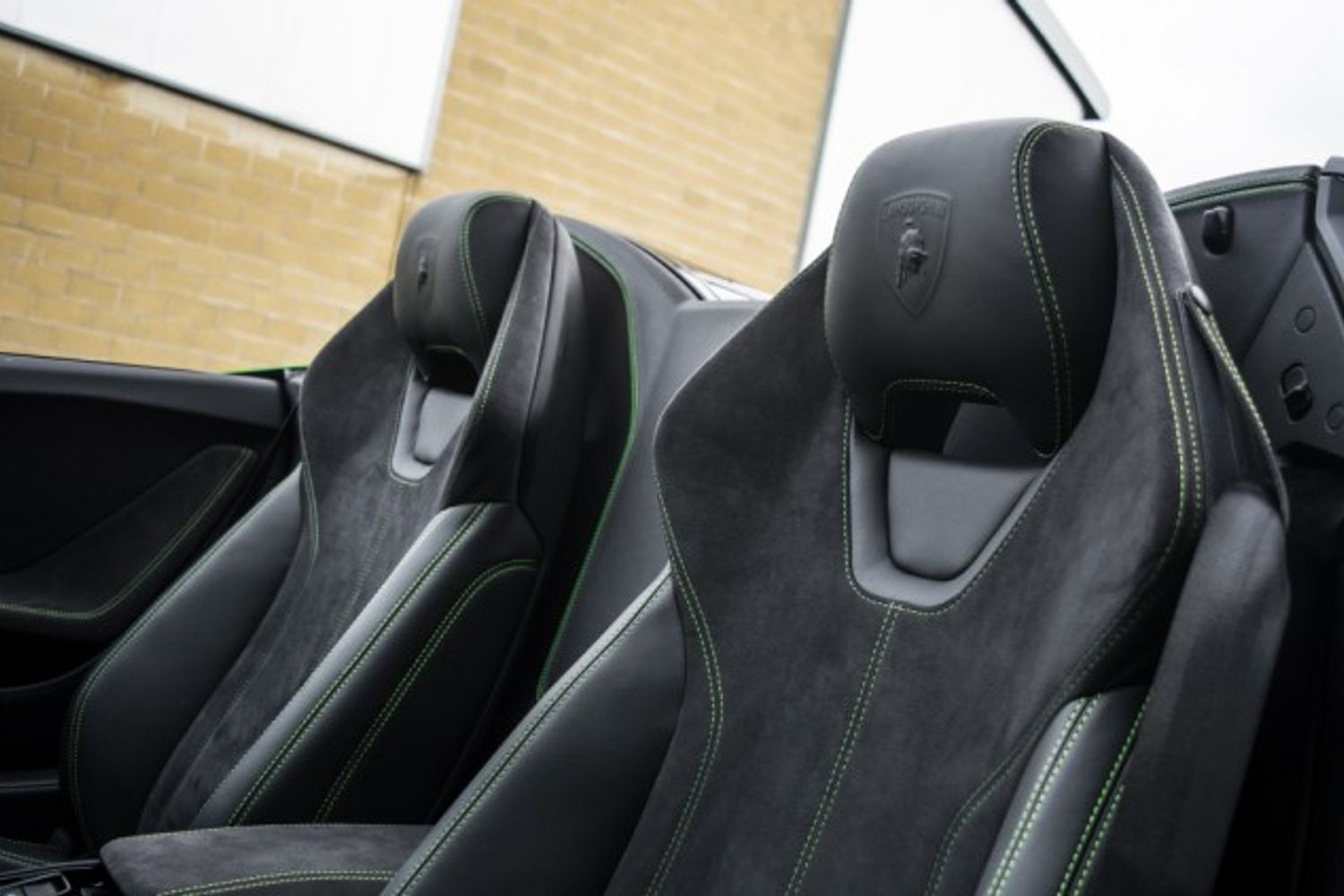 LAMBORGHINI HURACAN CONVERTIBLE 5.2 LP 610-4 SPYDER 2DR SEMI AUTOMATIC