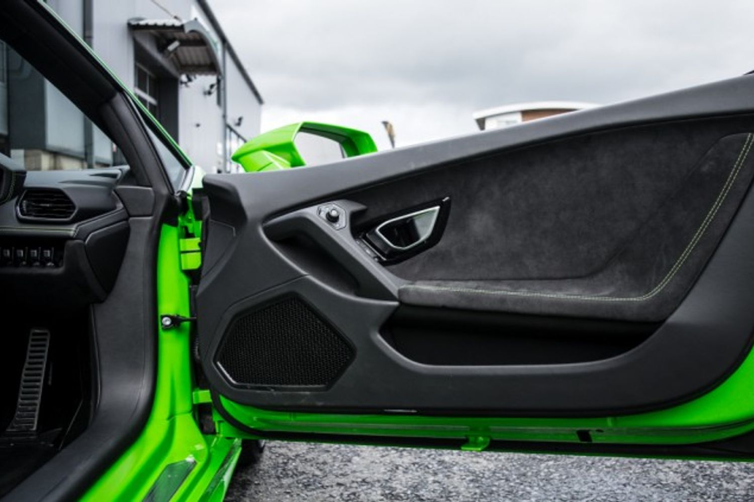 LAMBORGHINI HURACAN CONVERTIBLE 5.2 LP 610-4 SPYDER 2DR SEMI AUTOMATIC