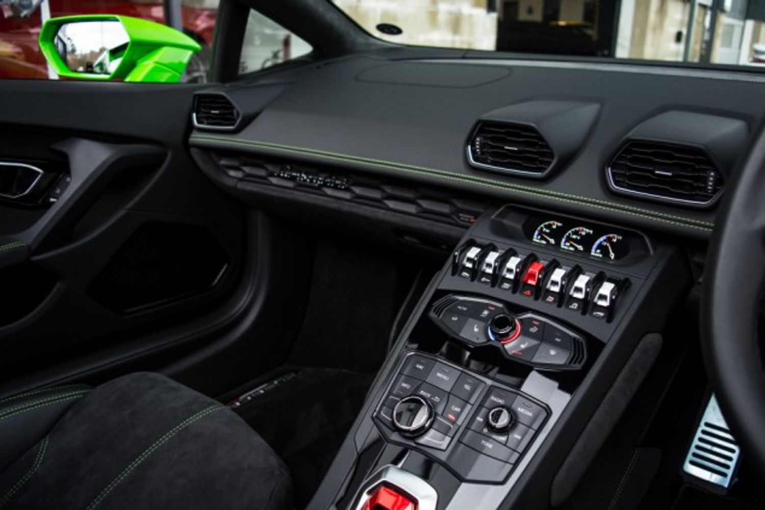 LAMBORGHINI HURACAN CONVERTIBLE 5.2 LP 610-4 SPYDER 2DR SEMI AUTOMATIC