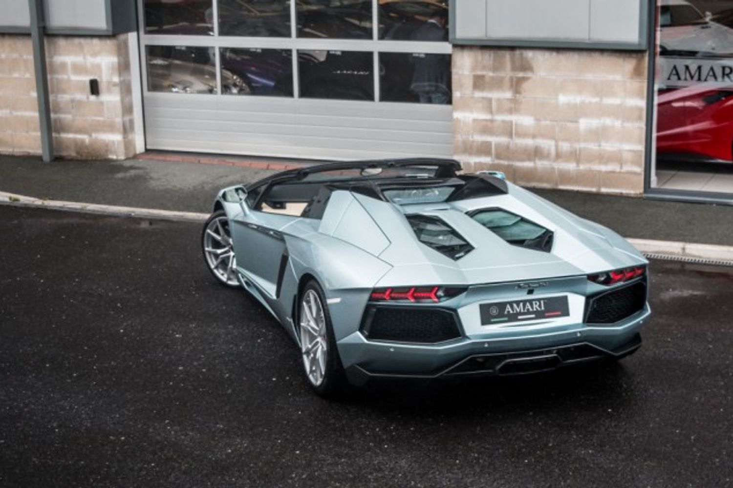 LAMBORGHINI AVENTADOR ROADSTER 6.5 V12 2DR SEMI AUTOMATIC