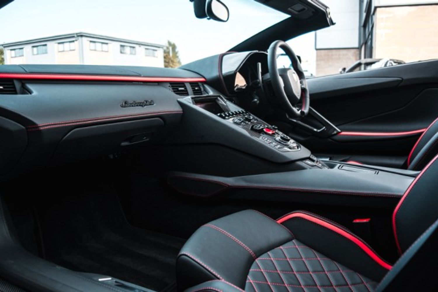 LAMBORGHINI AVENTADOR CONVERTIBLE 6.5 LP 740-4 S ROADSTER 2DR SEMI AUTOMATIC