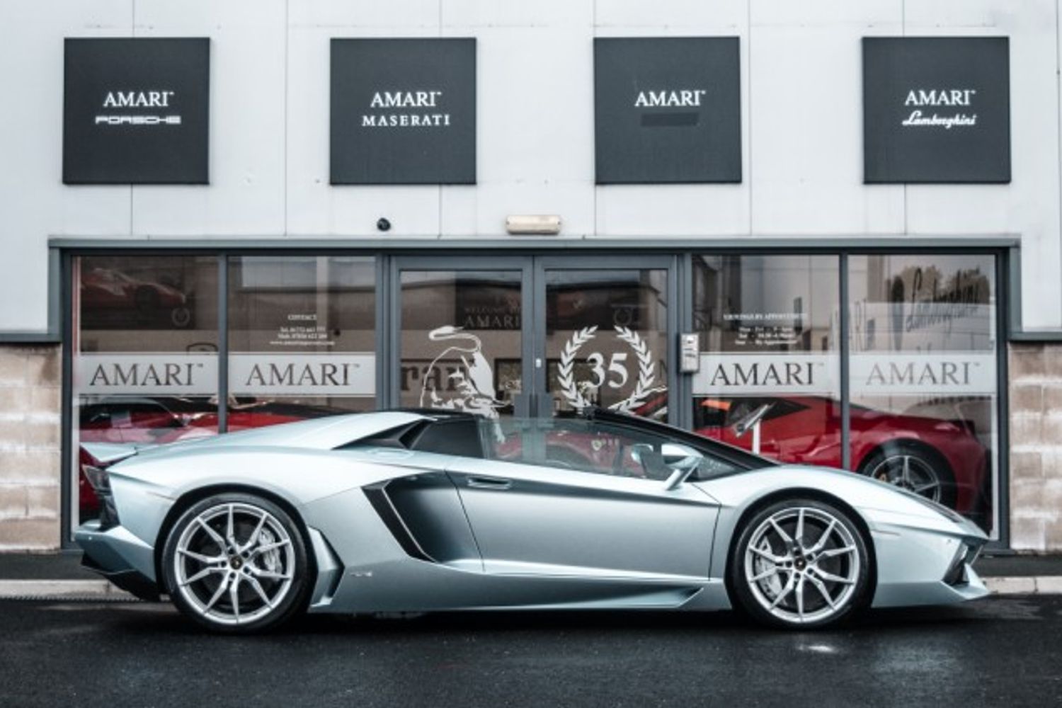 LAMBORGHINI AVENTADOR ROADSTER 6.5 V12 2DR SEMI AUTOMATIC