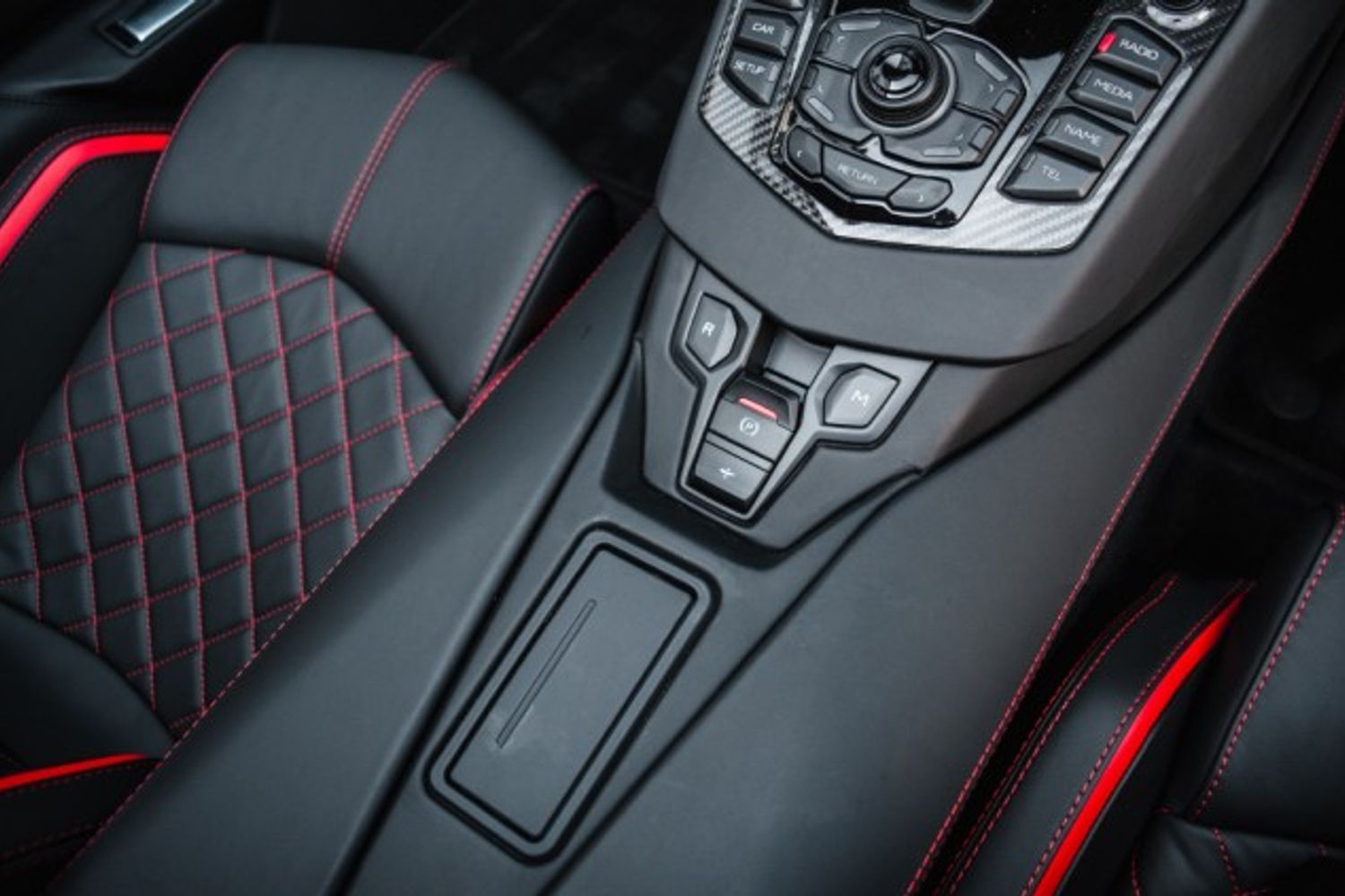LAMBORGHINI AVENTADOR CONVERTIBLE 6.5 LP 740-4 S ROADSTER 2DR SEMI AUTOMATIC