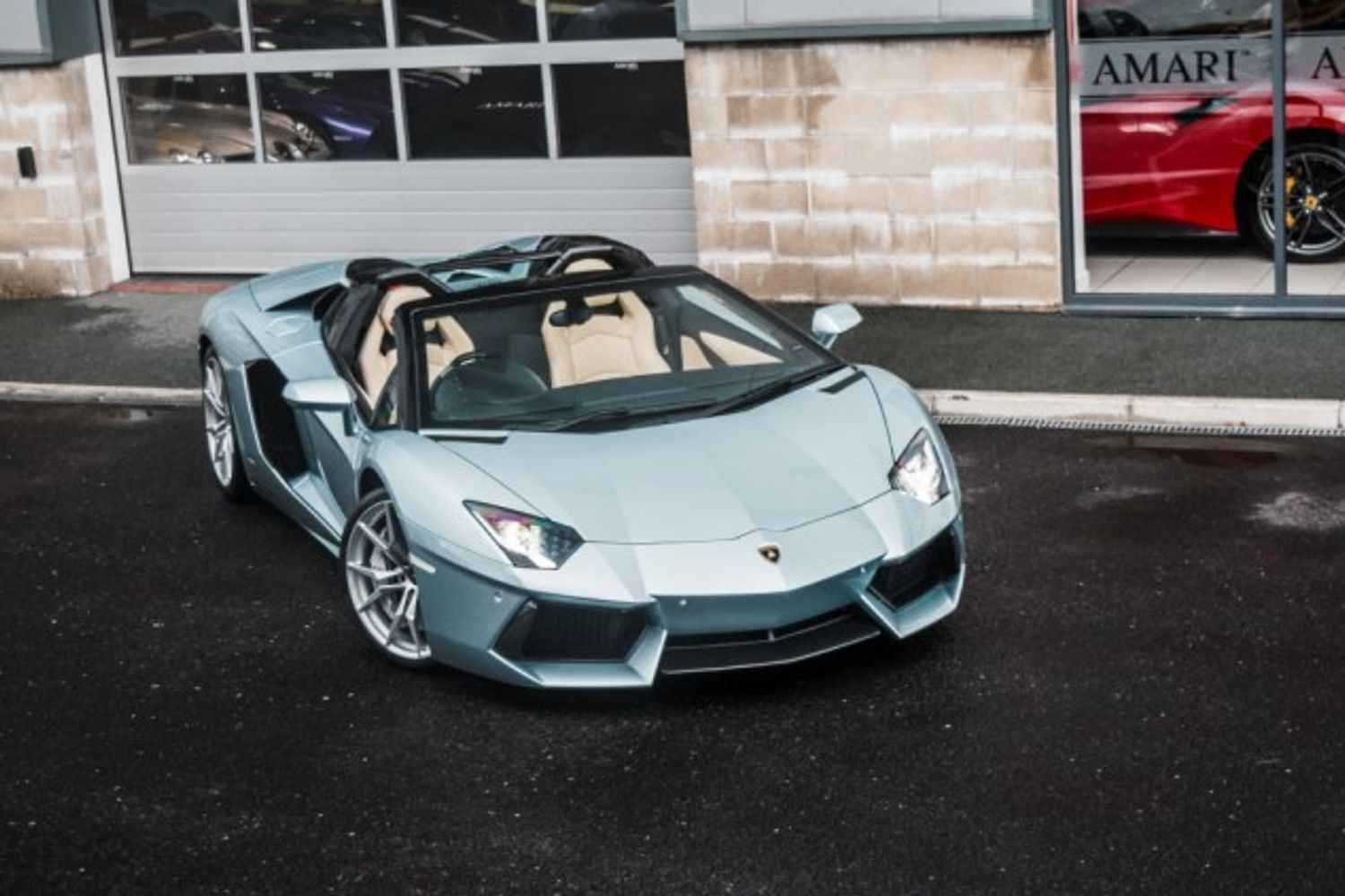 LAMBORGHINI AVENTADOR ROADSTER 6.5 V12 2DR SEMI AUTOMATIC