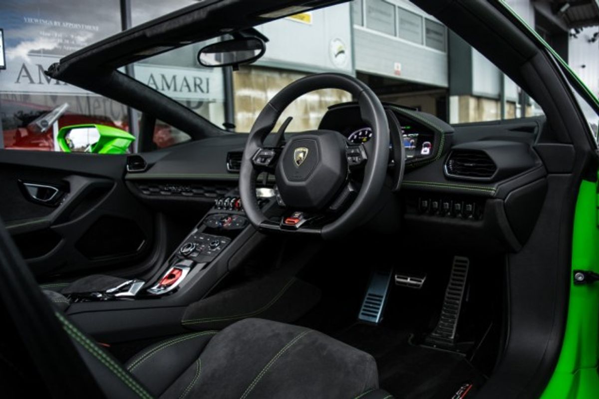 LAMBORGHINI HURACAN CONVERTIBLE 5.2 LP 610-4 SPYDER 2DR SEMI AUTOMATIC