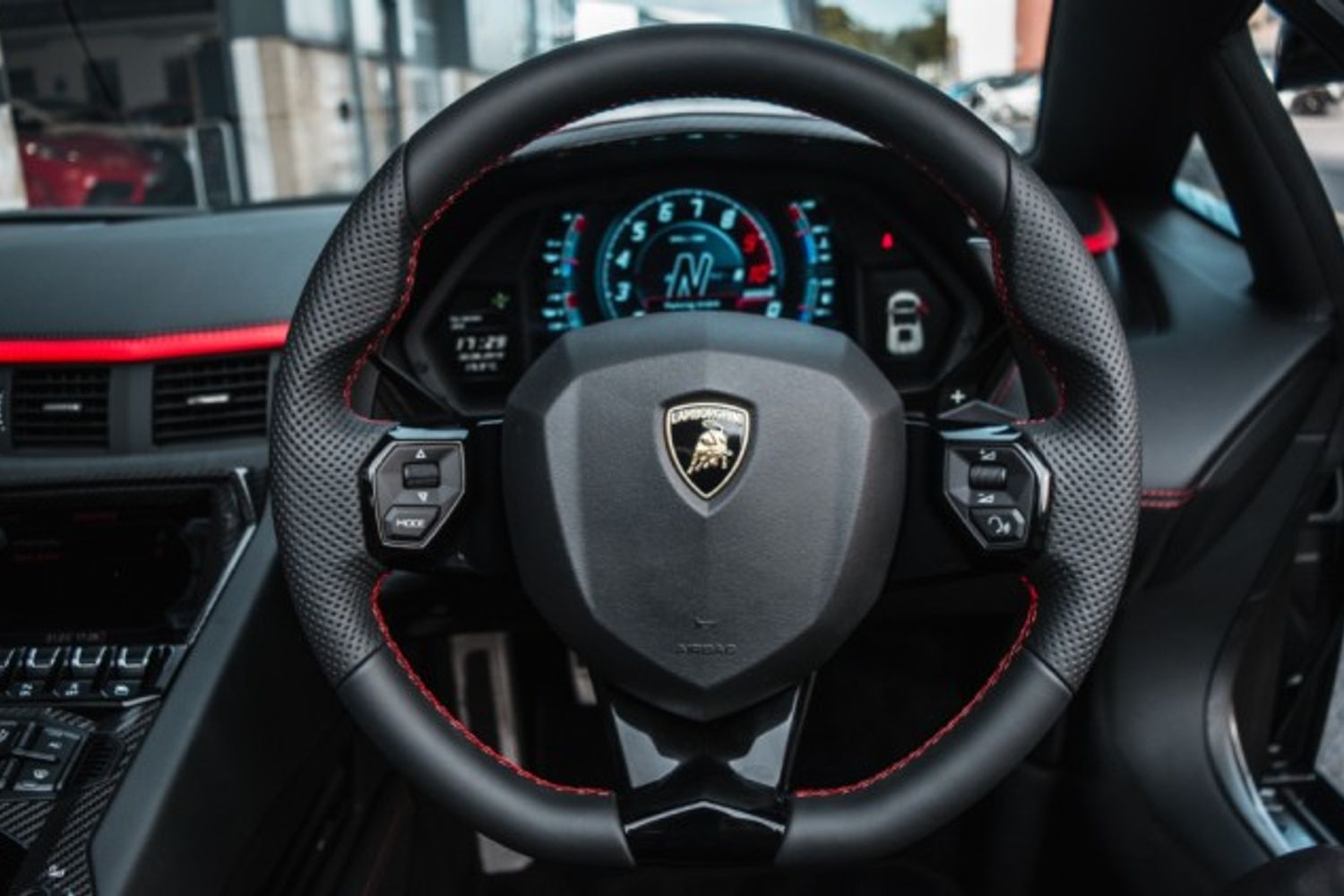 LAMBORGHINI AVENTADOR CONVERTIBLE 6.5 LP 740-4 S ROADSTER 2DR SEMI AUTOMATIC
