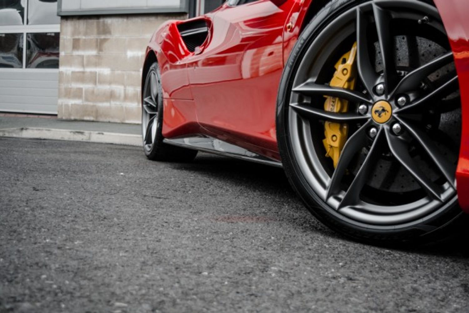 FERRARI 488 CONVERTIBLE 3.9 SPIDER 2DR SEMI AUTOMATIC