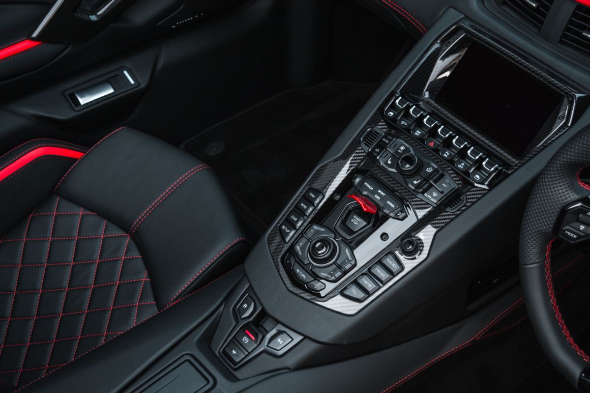 LAMBORGHINI AVENTADOR CONVERTIBLE 6.5 LP 740-4 S ROADSTER 2DR SEMI AUTOMATIC